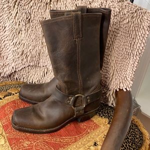 Frye harness square toe brown  leather boots 8